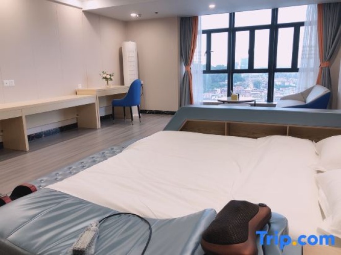 2 Bedrooms Suite