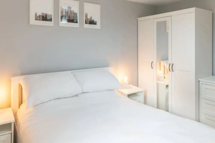 Host Stay Burton Road
