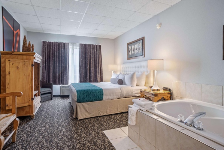 1 Bedroom Deluxe Double Suite