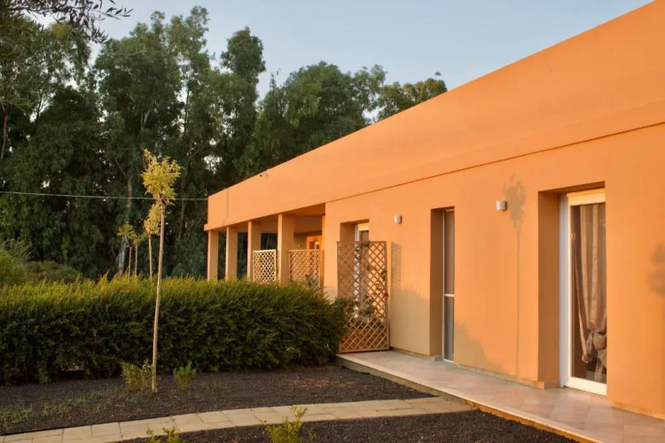 Maris Apartments