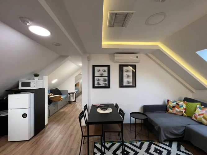 Main Square Apartment