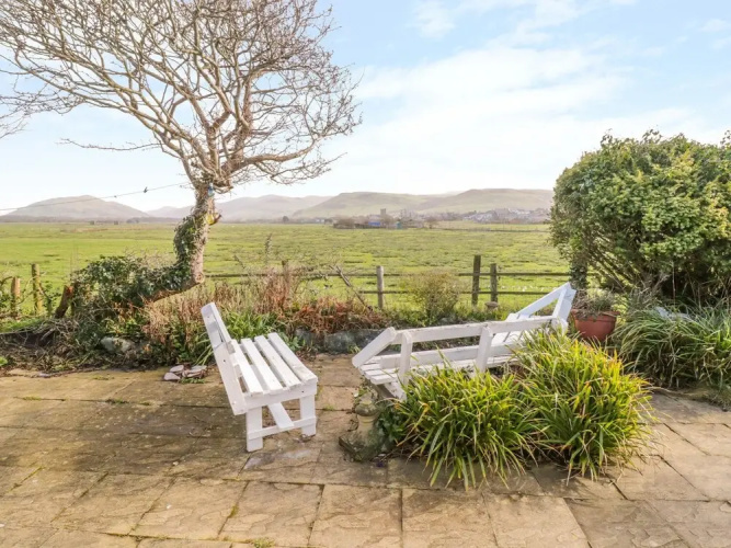Tyrau Tywyn