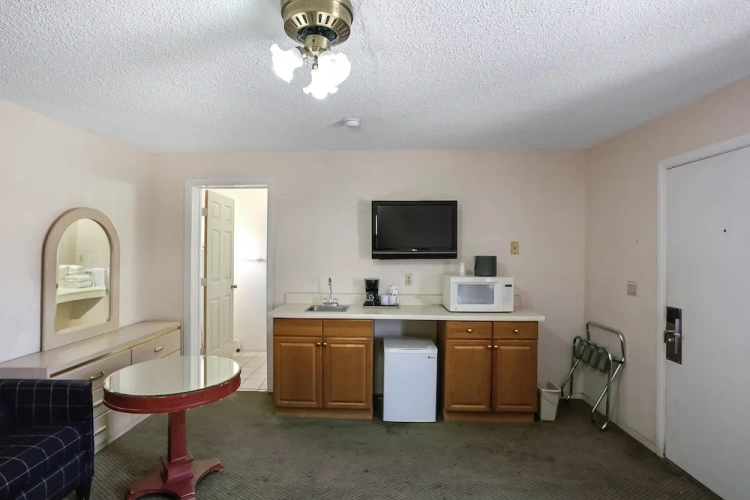Standard Sextuple room