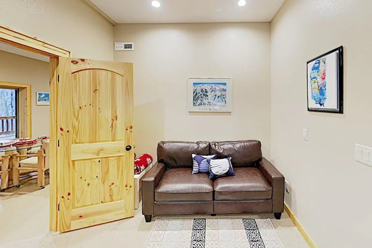Mountain-chic W/ Fireplace & Wraparound Deck! 4 Bedroom Home