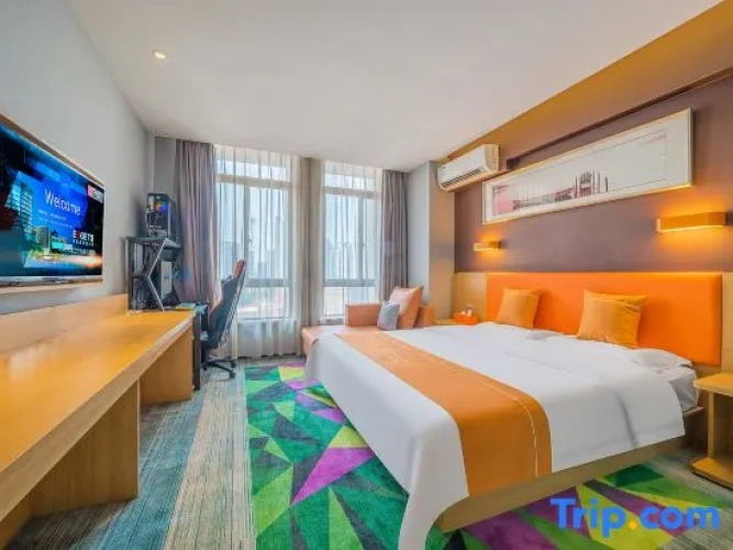 Standard Double room with city view
