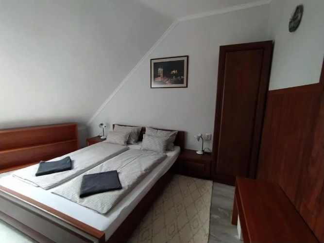 3 Bedrooms Cottage