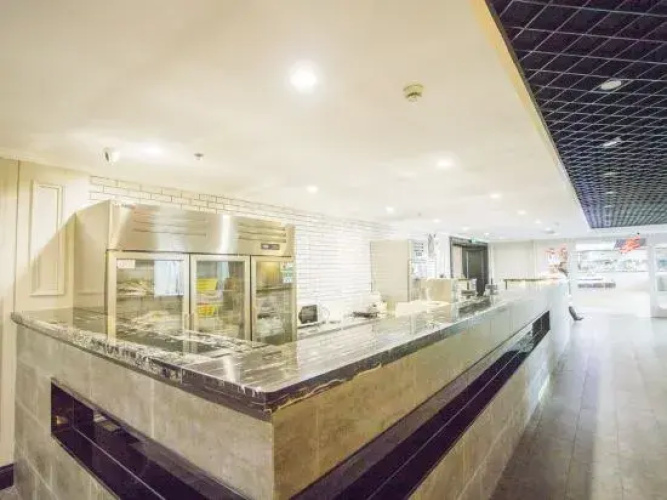 Chunqiu Hotel