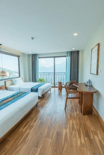 Deluxe Triple room with balcony