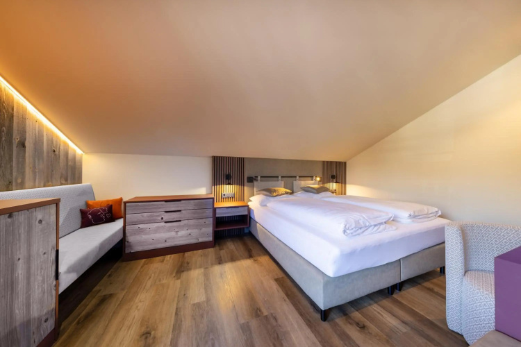 People'S Hotel