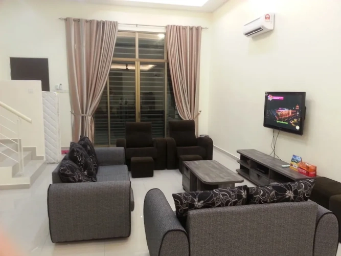 4 Bedrooms Family Cottage with balcony