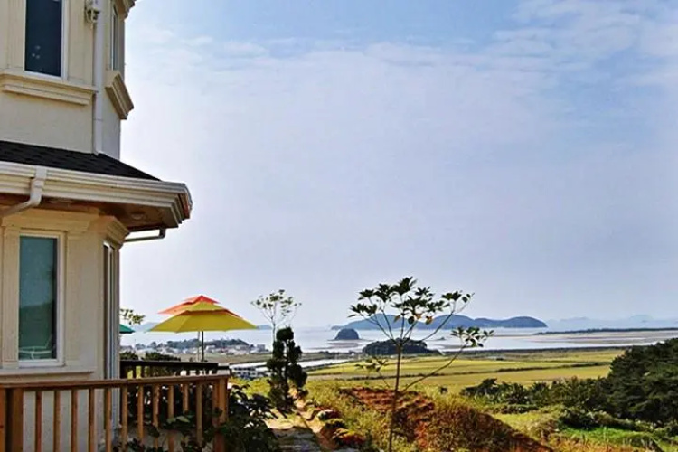 Anmyeondo Bersayu