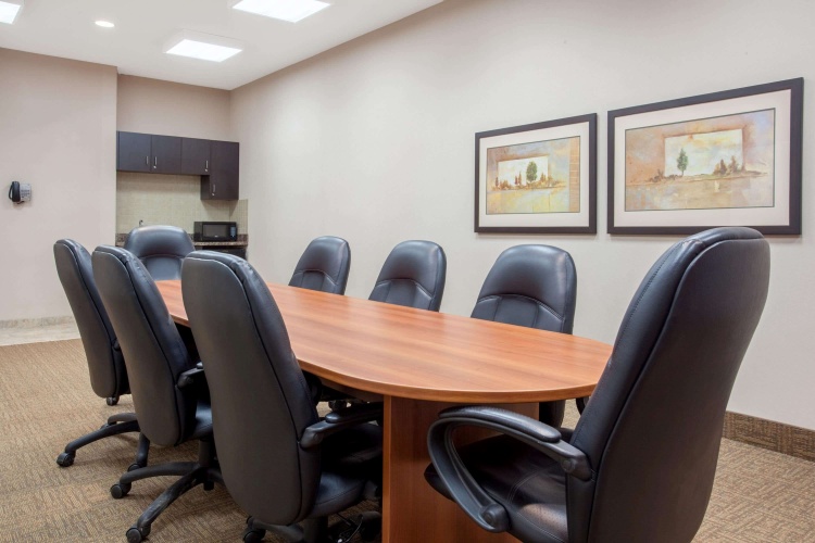 Ramada By Wyndham Brooks photo 14