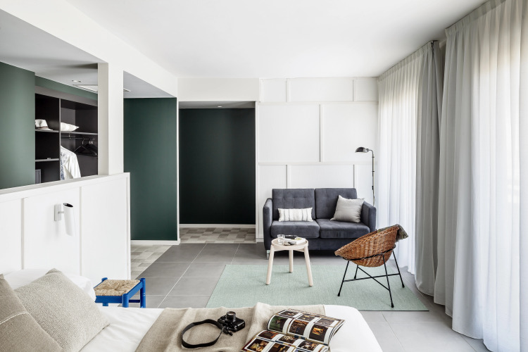 Aqua Hotel Bertran ParkOver view