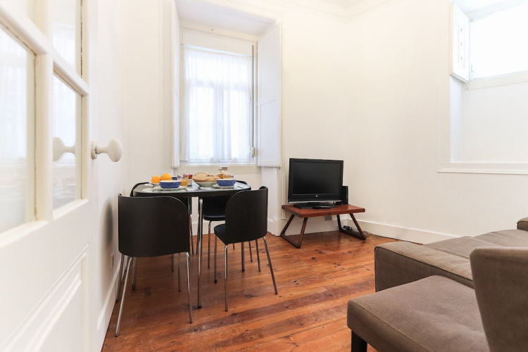 Castelo Typical by Homing