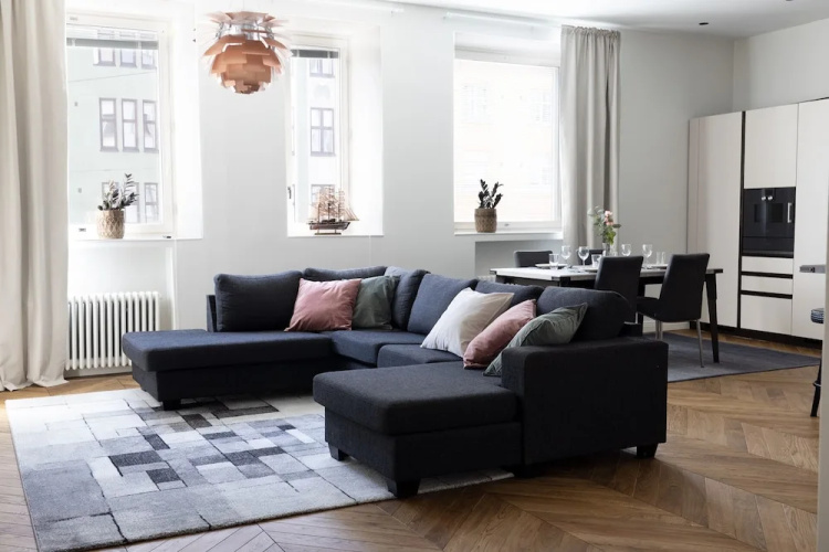 2ndhomes Gorgeous 3BR Apartment w Sauna