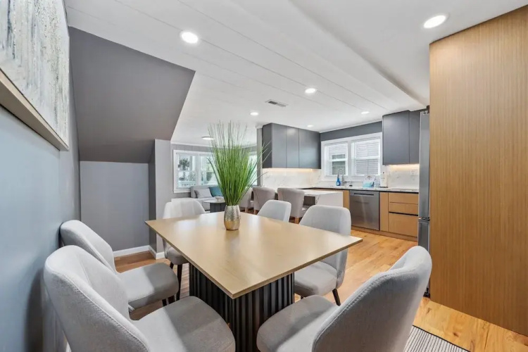 Elvi s Beach House Unit A