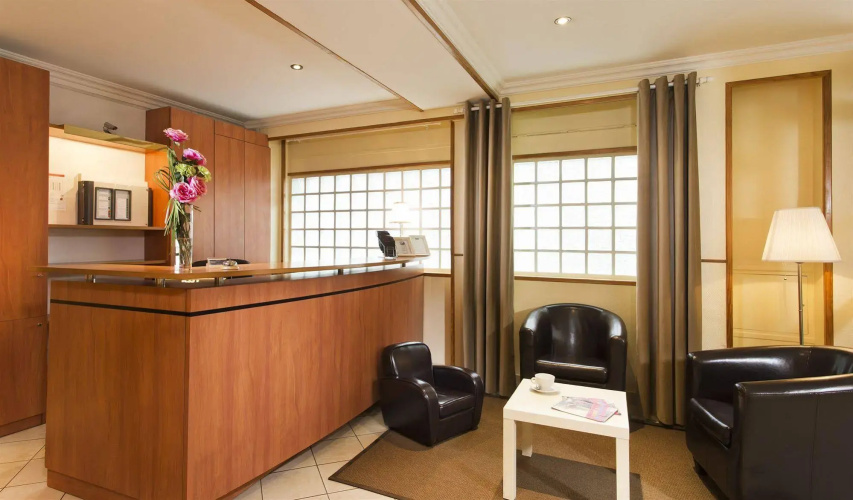 Merryl Hotel