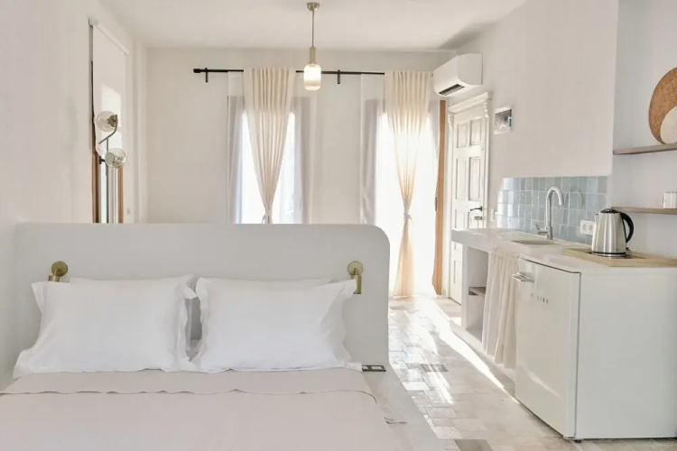 6 oda alacati