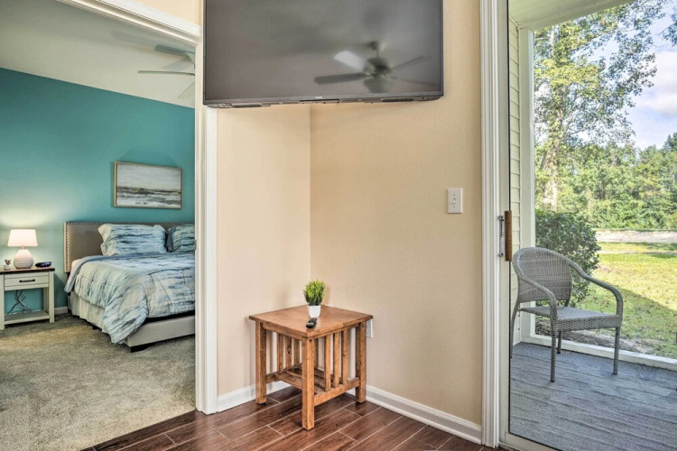 First-floor Myrtle Beach Condo w/ Pool Access!