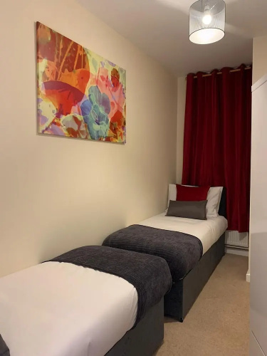 Unique & Stylish 2 Bed Apartment