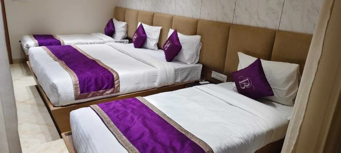 Standard Triple room