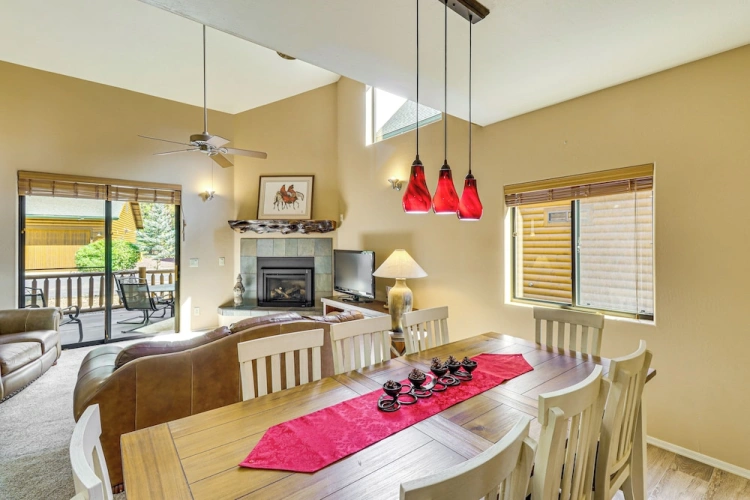 4 Bedrooms Cottage