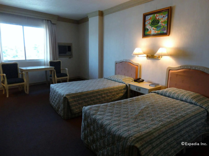 Orange Grove Hotel