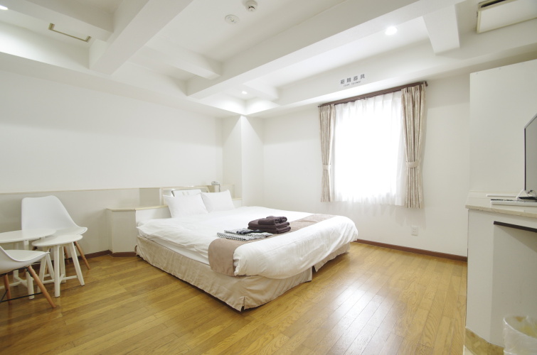 Deluxe Double room with city view