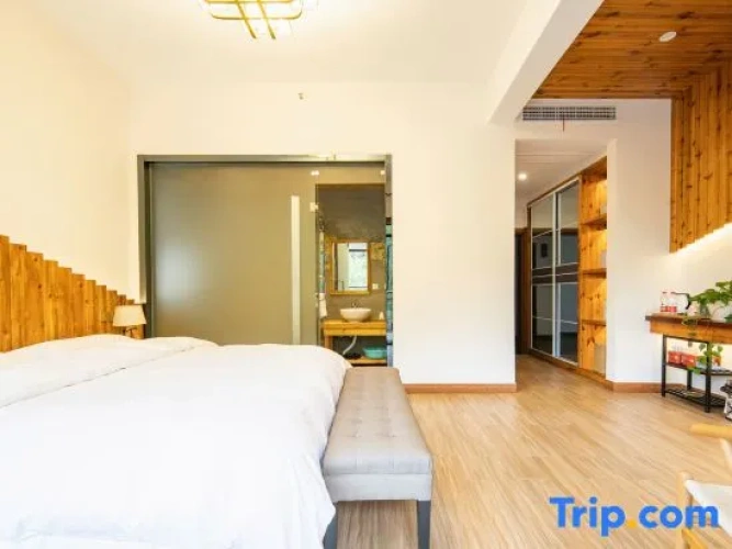 Standard Double room with balcony and with view