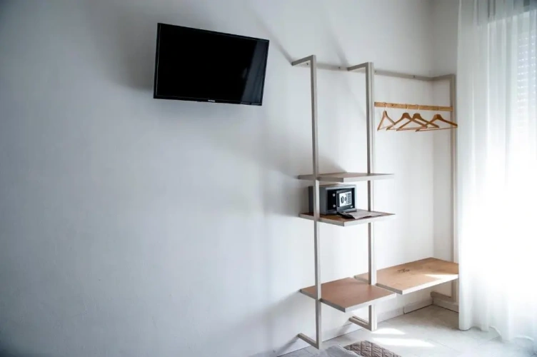 Economy Triple room