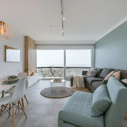 Modern Studio With Seaview and Parking