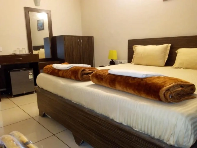 Superior Double room with pool view