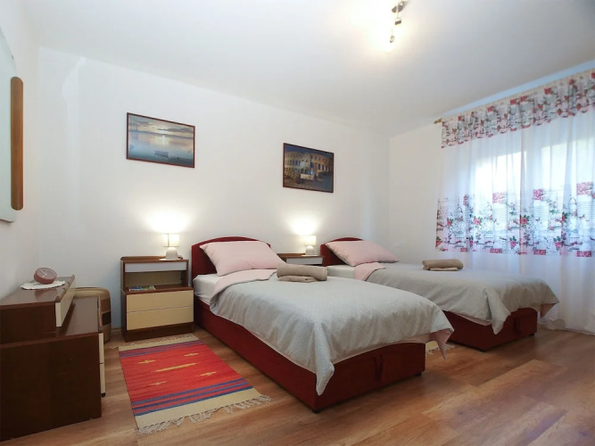 Apartment 1951