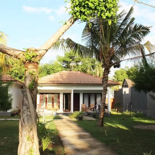 Standard Family room with garden view