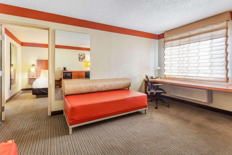 1 Bedroom Deluxe Double Suite