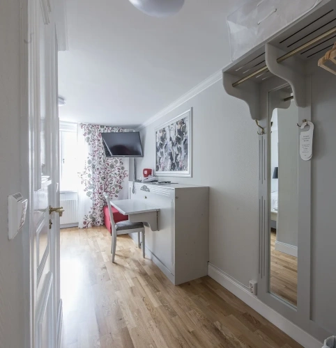Standard Twin room with garden view