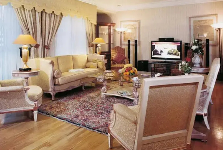 Parsian Esteghlal International Hotel