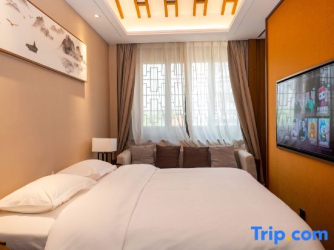 Deluxe Double Suite