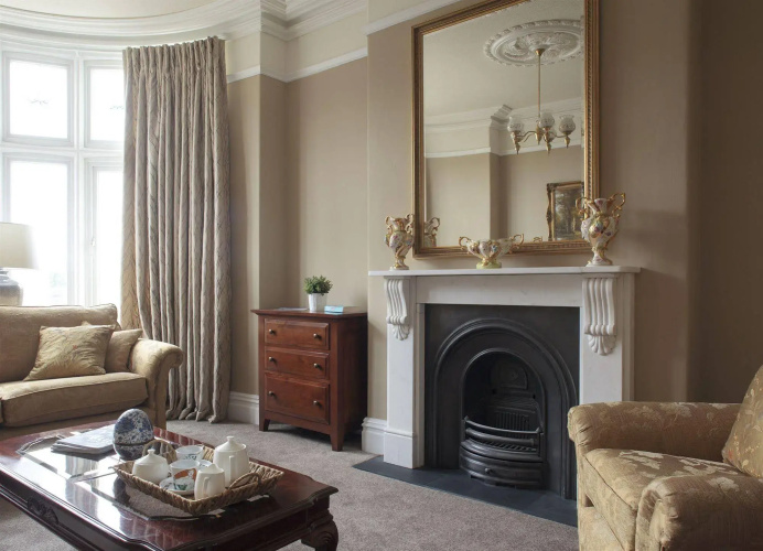 2 Crescent Gardens