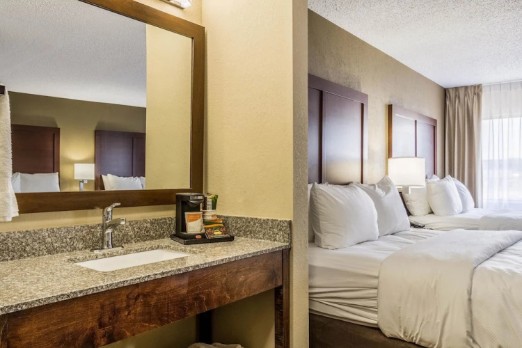 All American Inn & Suites Norwalk