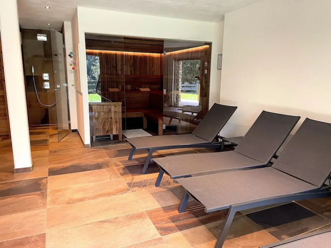 Chalet in Saalbach With Panoramic Sauna