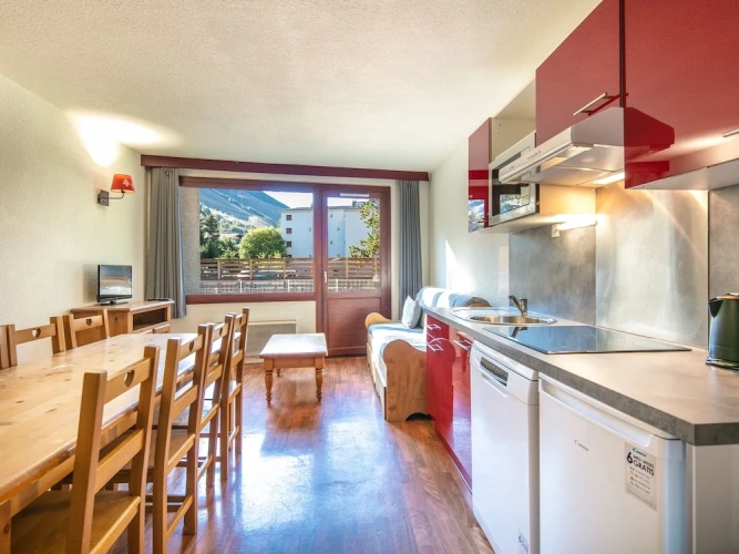 2 Bedrooms Apartment