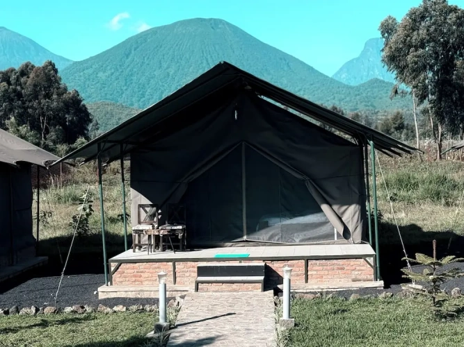 Tent with balcony and with mountain view