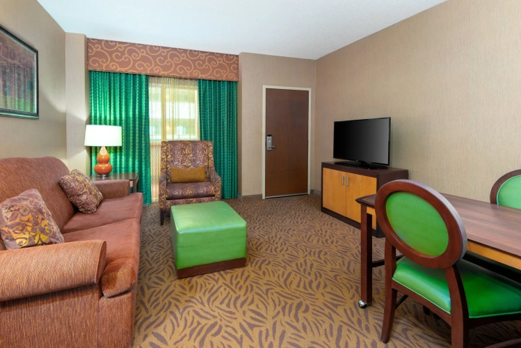 Quadruple Suite