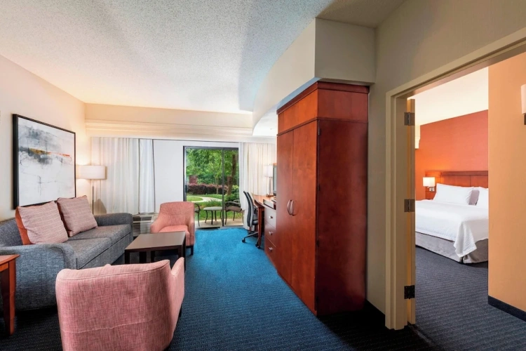1 Bedroom Suite