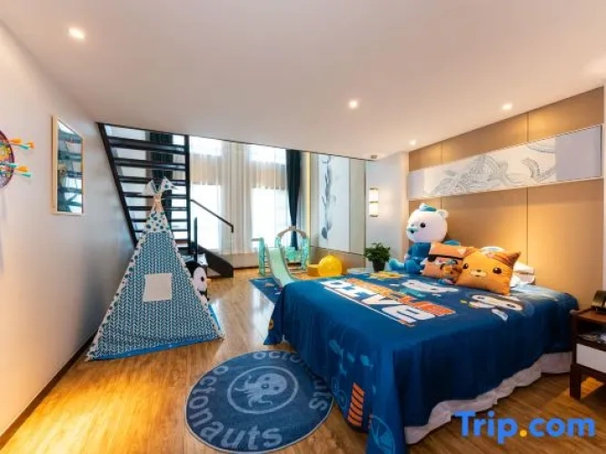 Standard Double room with view
