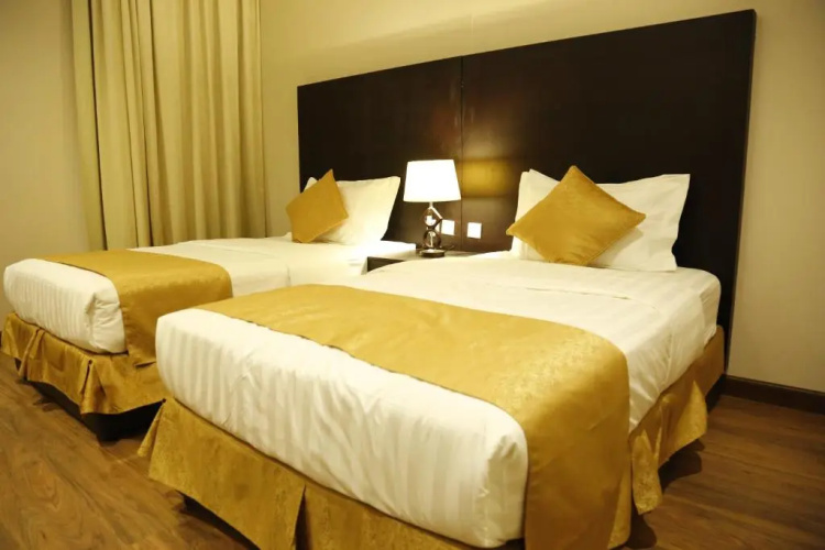 Flora Hotel Suite 2