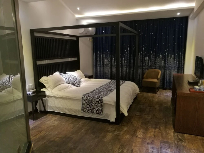 Wuzhen Shingle Hotel