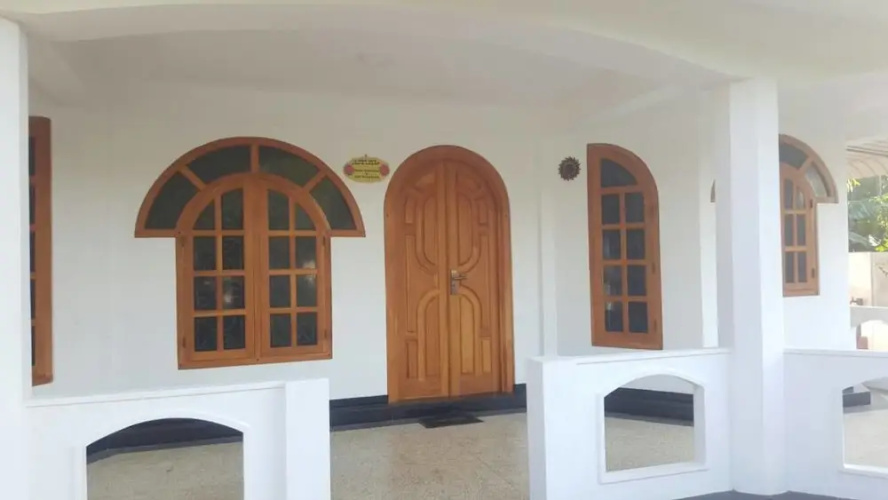 Chandra Guest House