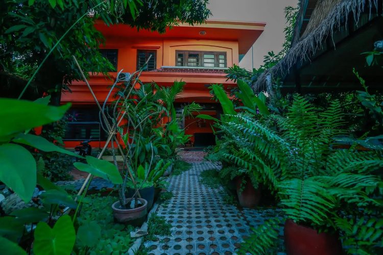 French Garden Hostel